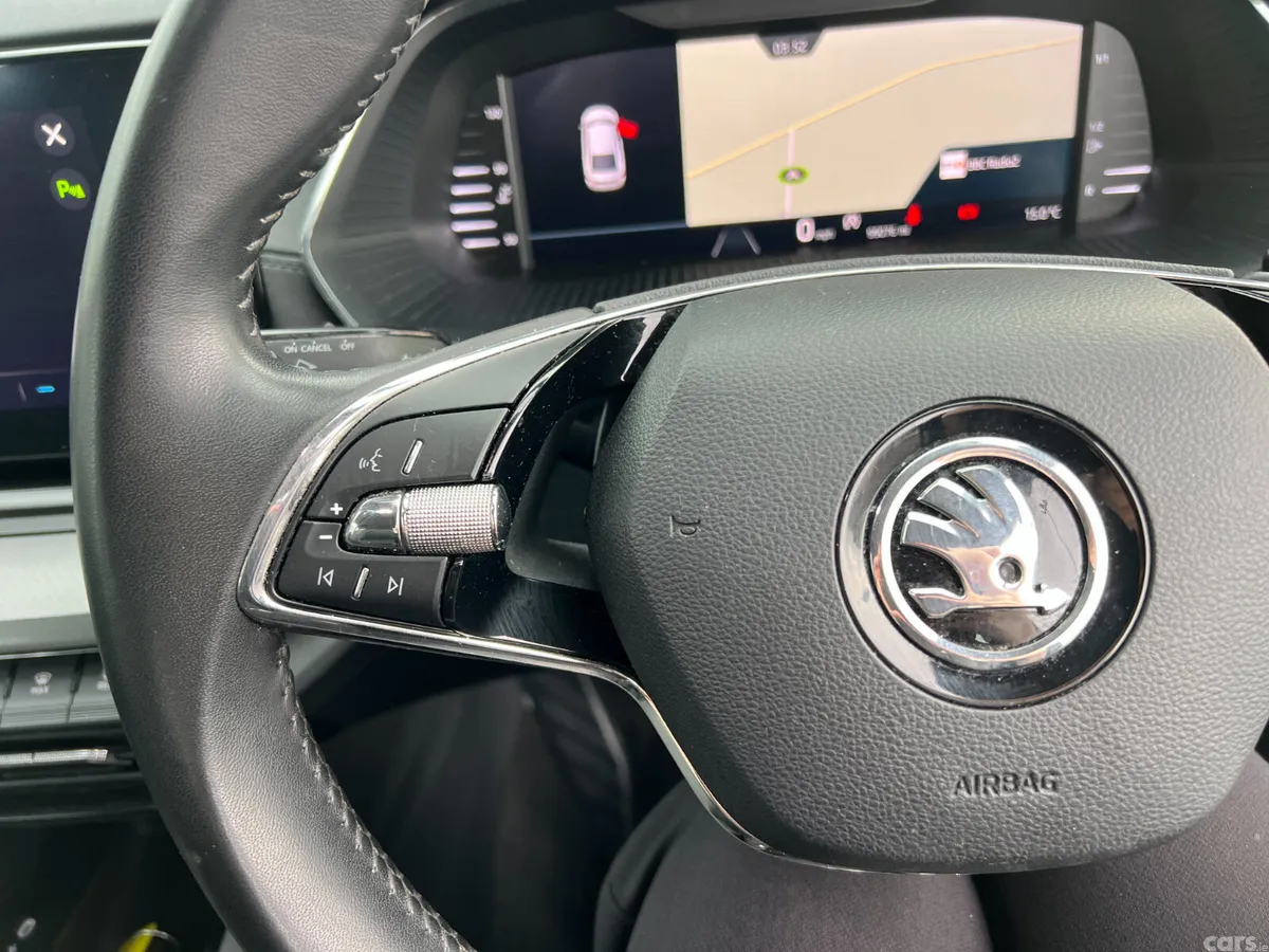 Skoda Octavia Hatchback, Diesel, 2022, Grey