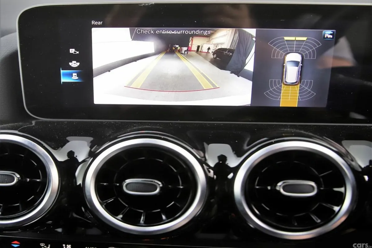 Mercedes-Benz B-Class MPV, Petrol, 2019, White