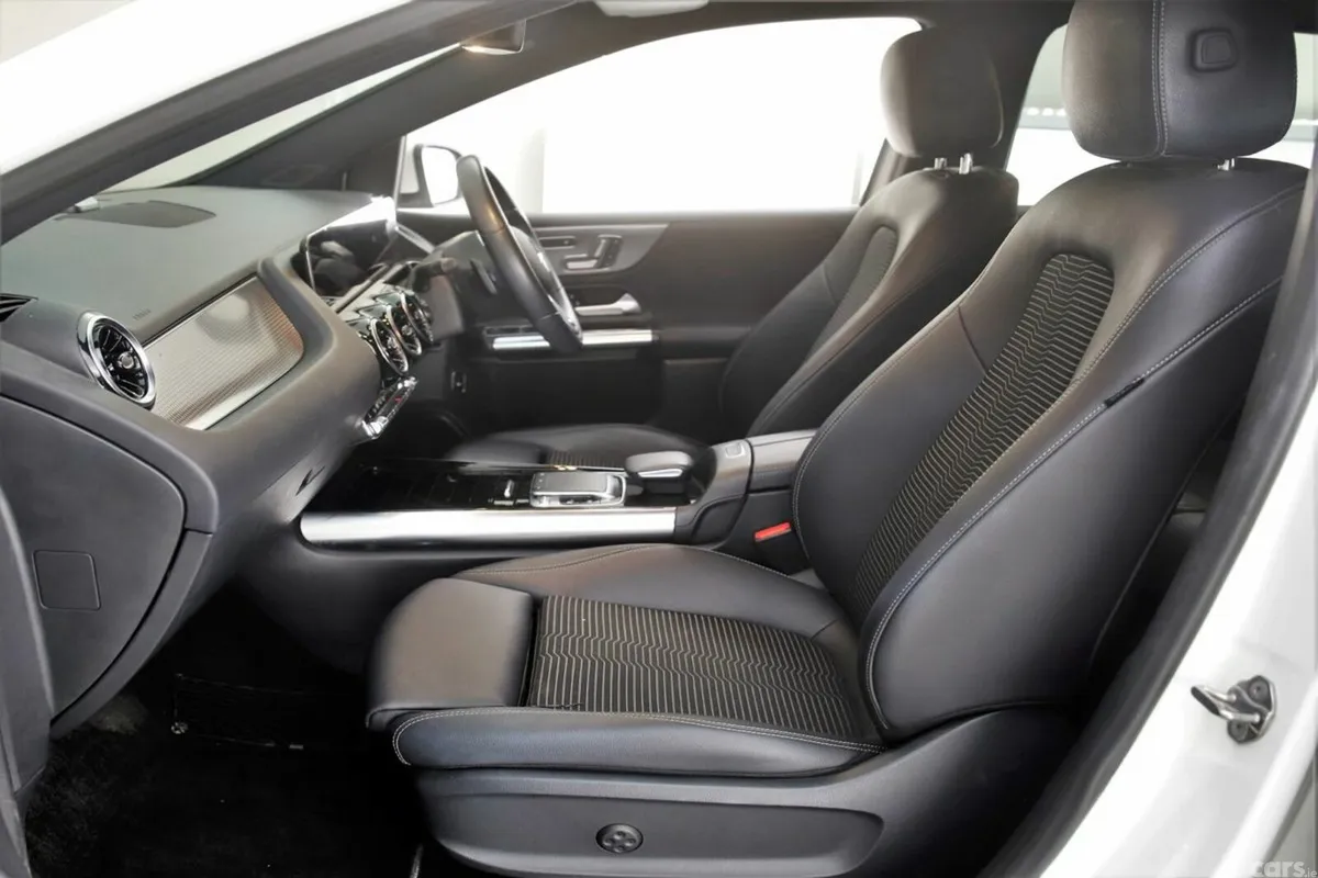 Mercedes-Benz B-Class MPV, Petrol, 2019, White