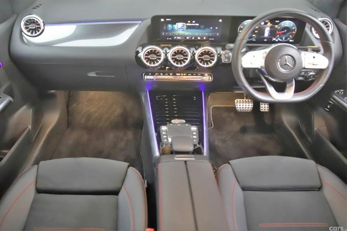 Mercedes-Benz B-Class MPV, Petrol, 2022, White
