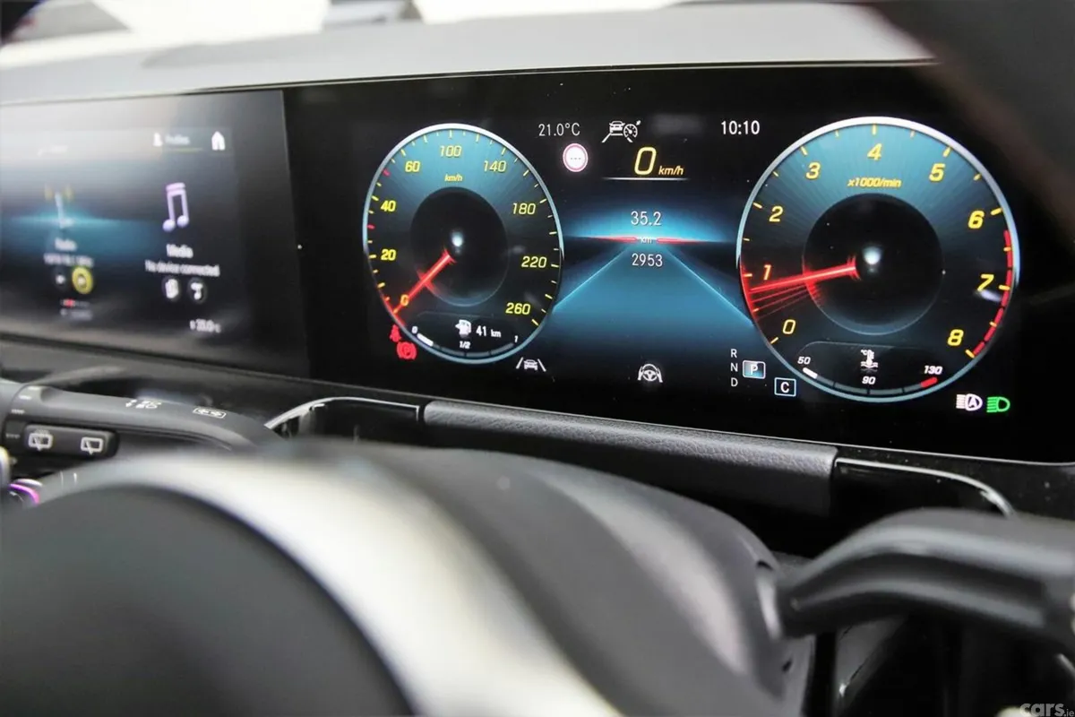 Mercedes-Benz B-Class MPV, Petrol, 2022, White