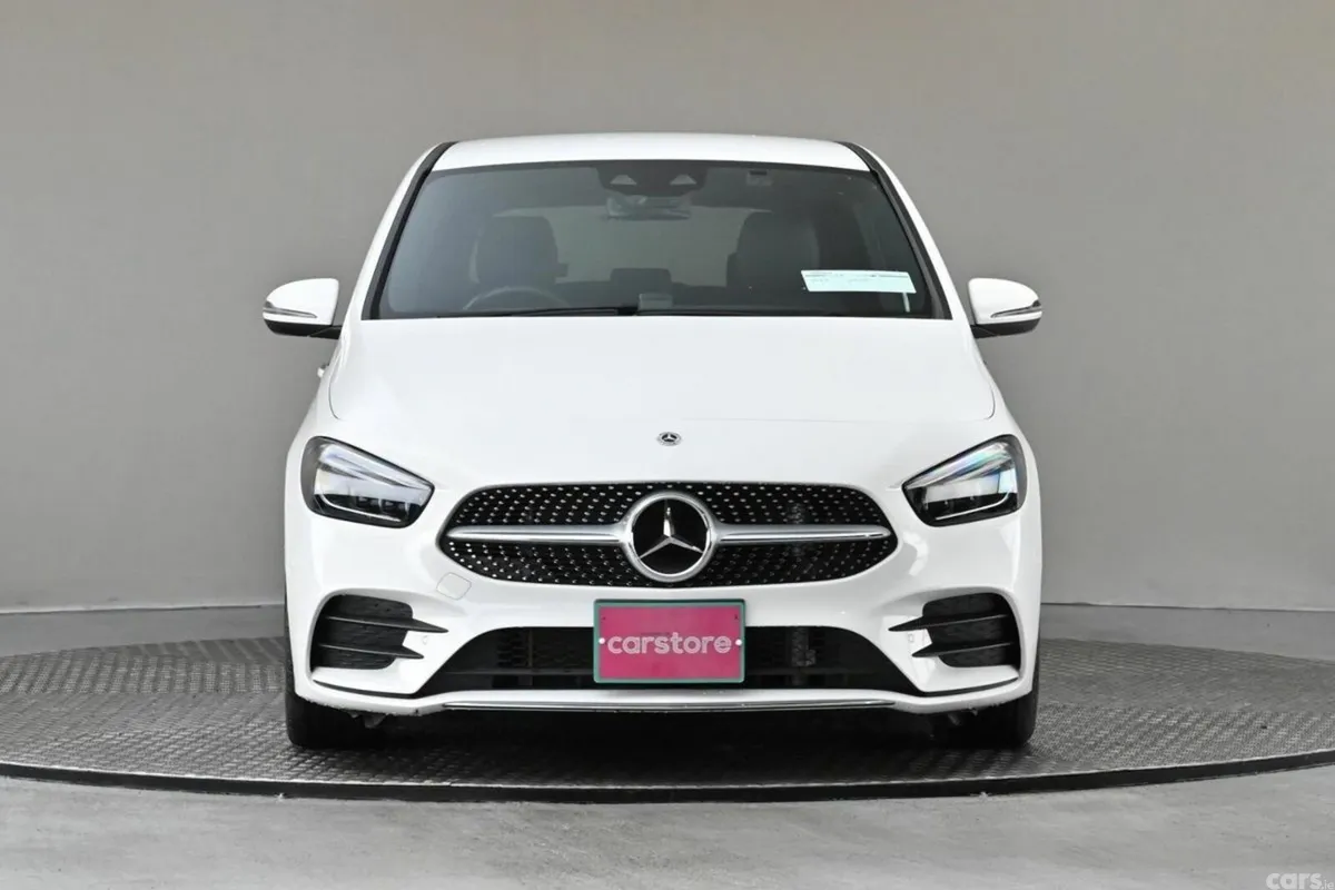 Mercedes-Benz B-Class MPV, Petrol, 2022, White