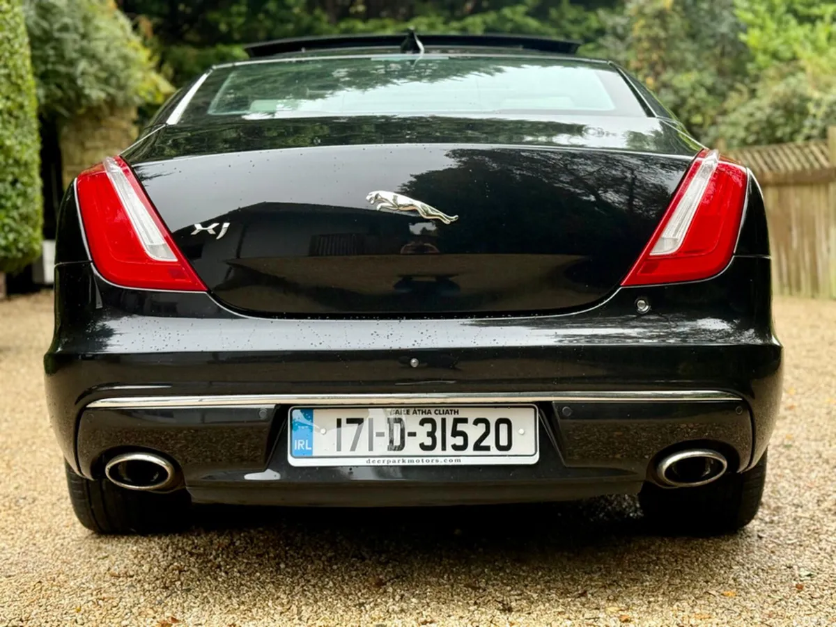 Jaguar XJ Saloon, Diesel, 2017, Black