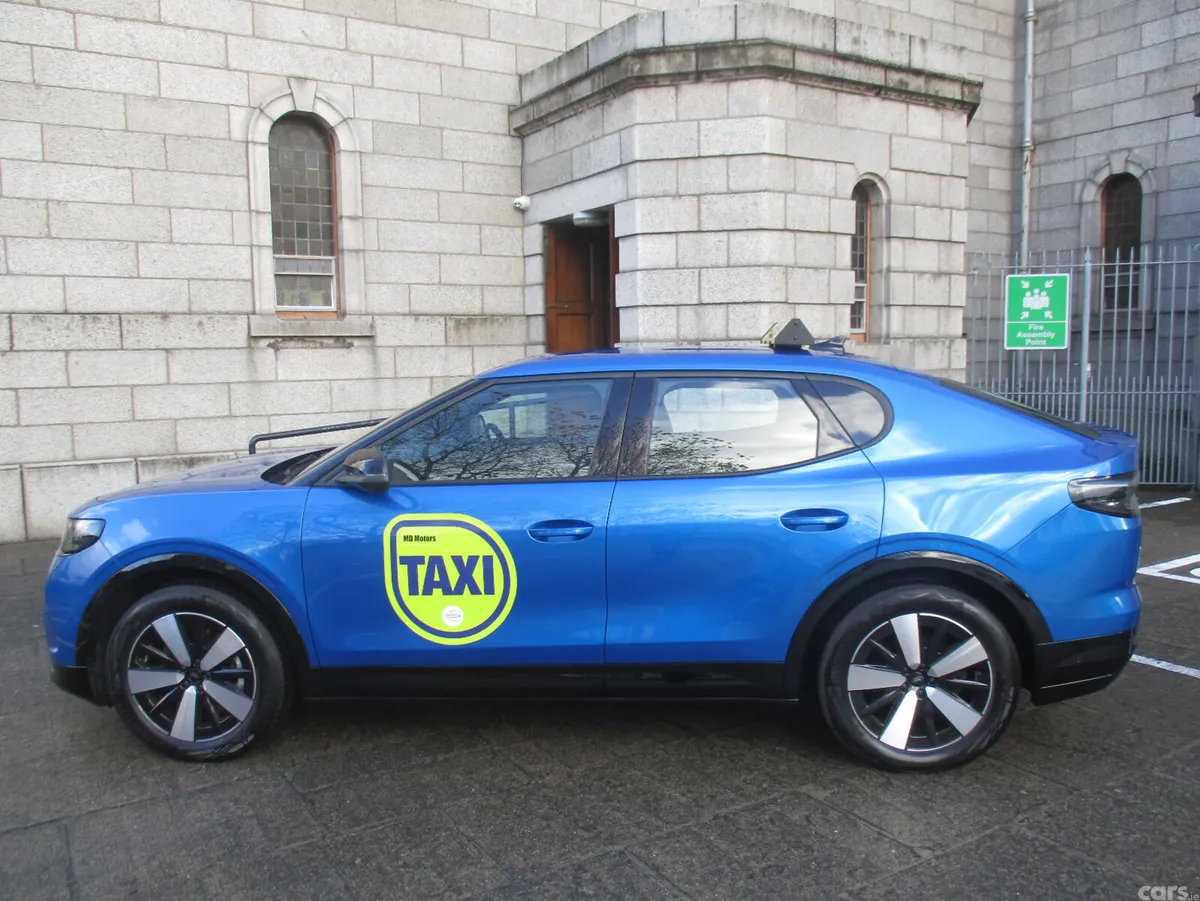 Ford Capri Hatchback, Electric, 2026, Blue
