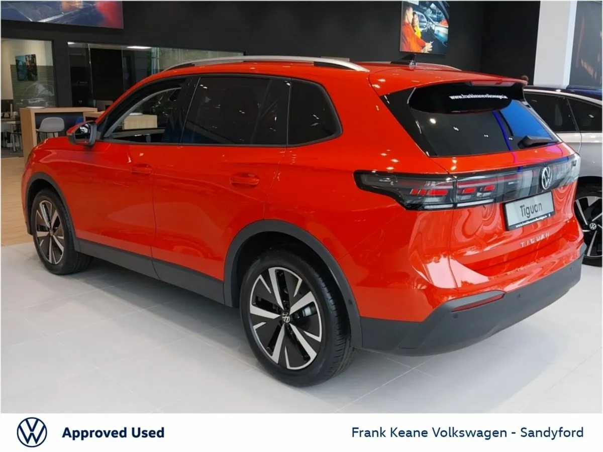 Volkswagen Tiguan SUV, Petrol Plug-in Hybrid, 2027, Red