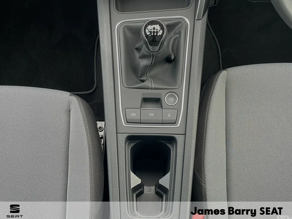 SEAT Leon Hatchback, Petrol, 2027, Grey
