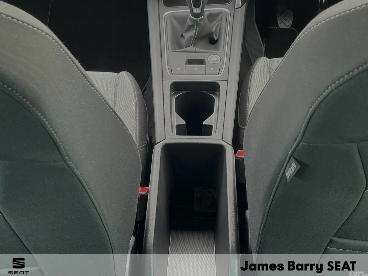 SEAT Leon Hatchback, Petrol, 2027, Grey