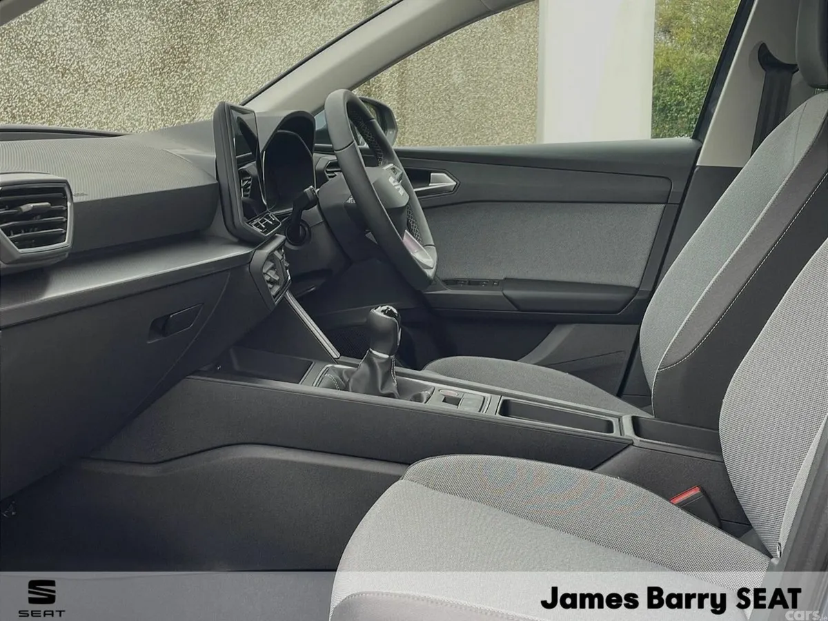 SEAT Leon Hatchback, Petrol, 2027, Grey