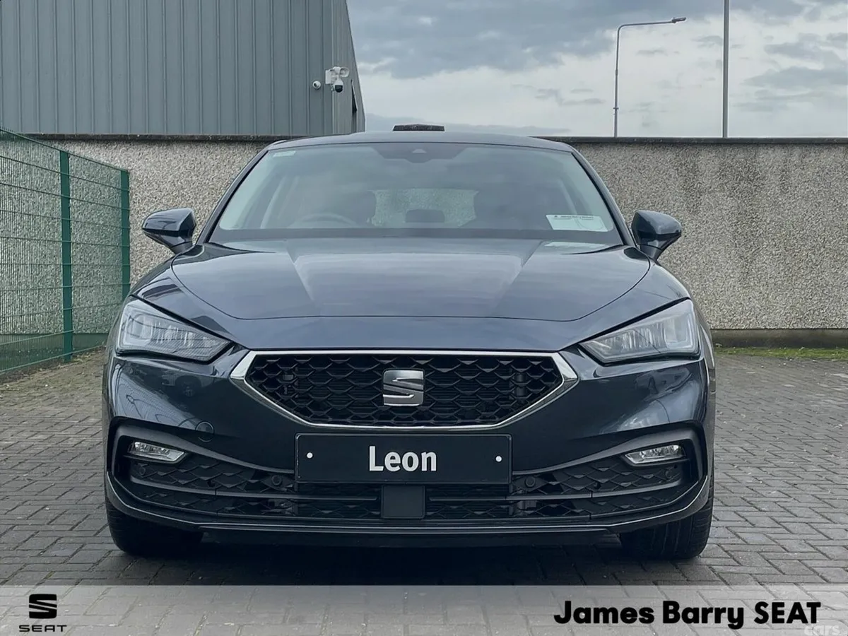 SEAT Leon Hatchback, Petrol, 2027, Grey