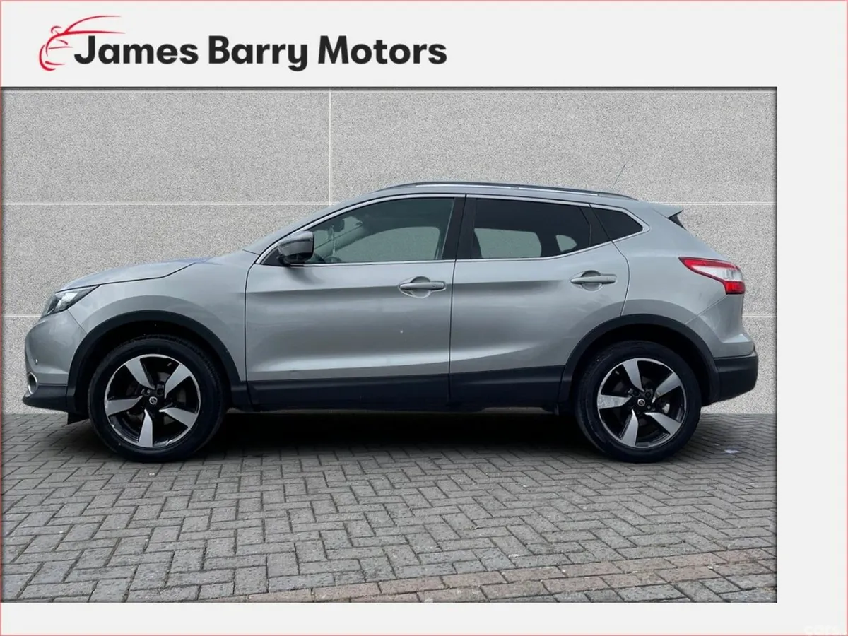 Nissan Qashqai SUV, Diesel, 2016, Silver