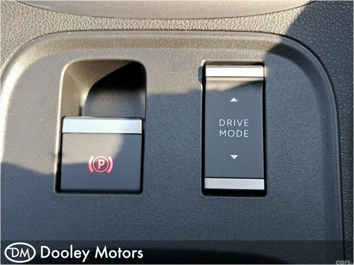 Fiat 600 Hatchback, Electric, 2025, Black