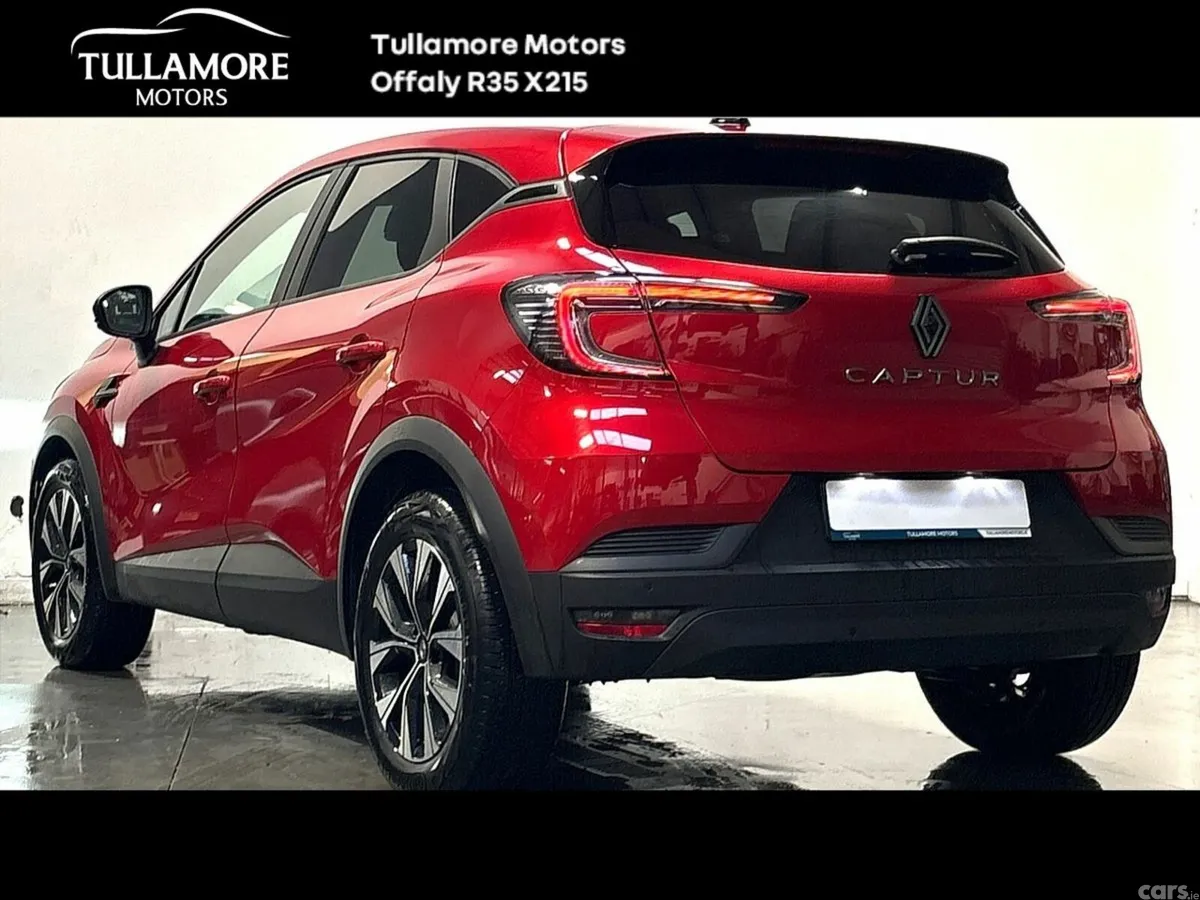 Renault Captur Hatchback, Petrol, 2025, Red