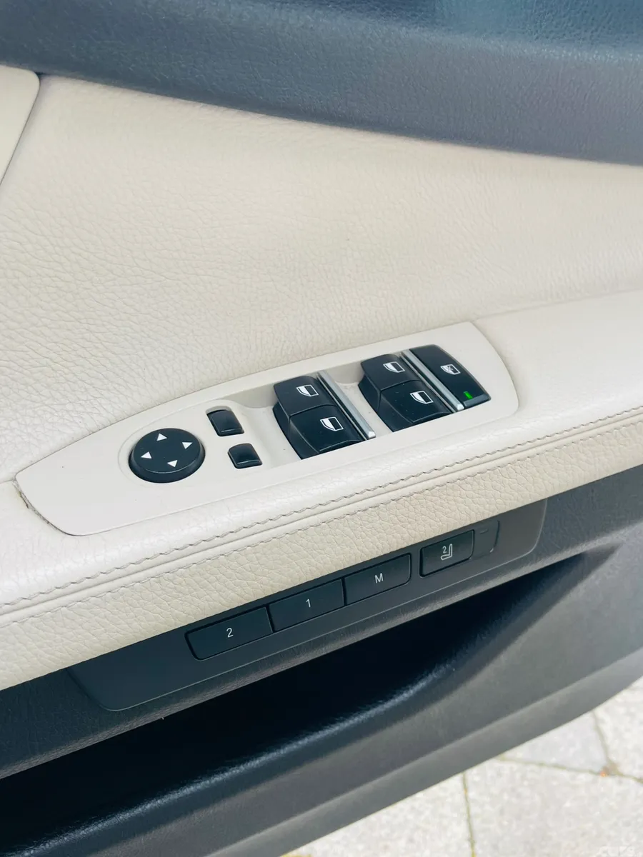 BMW 7-Series Saloon, Diesel, 2014, Silver
