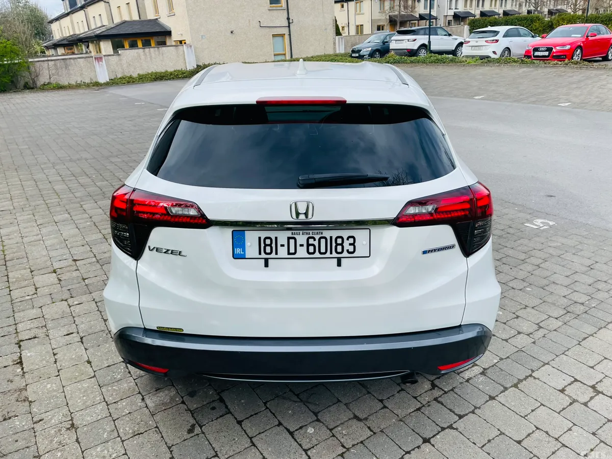 Honda Vezel Estate, Petrol Hybrid, 2018, White