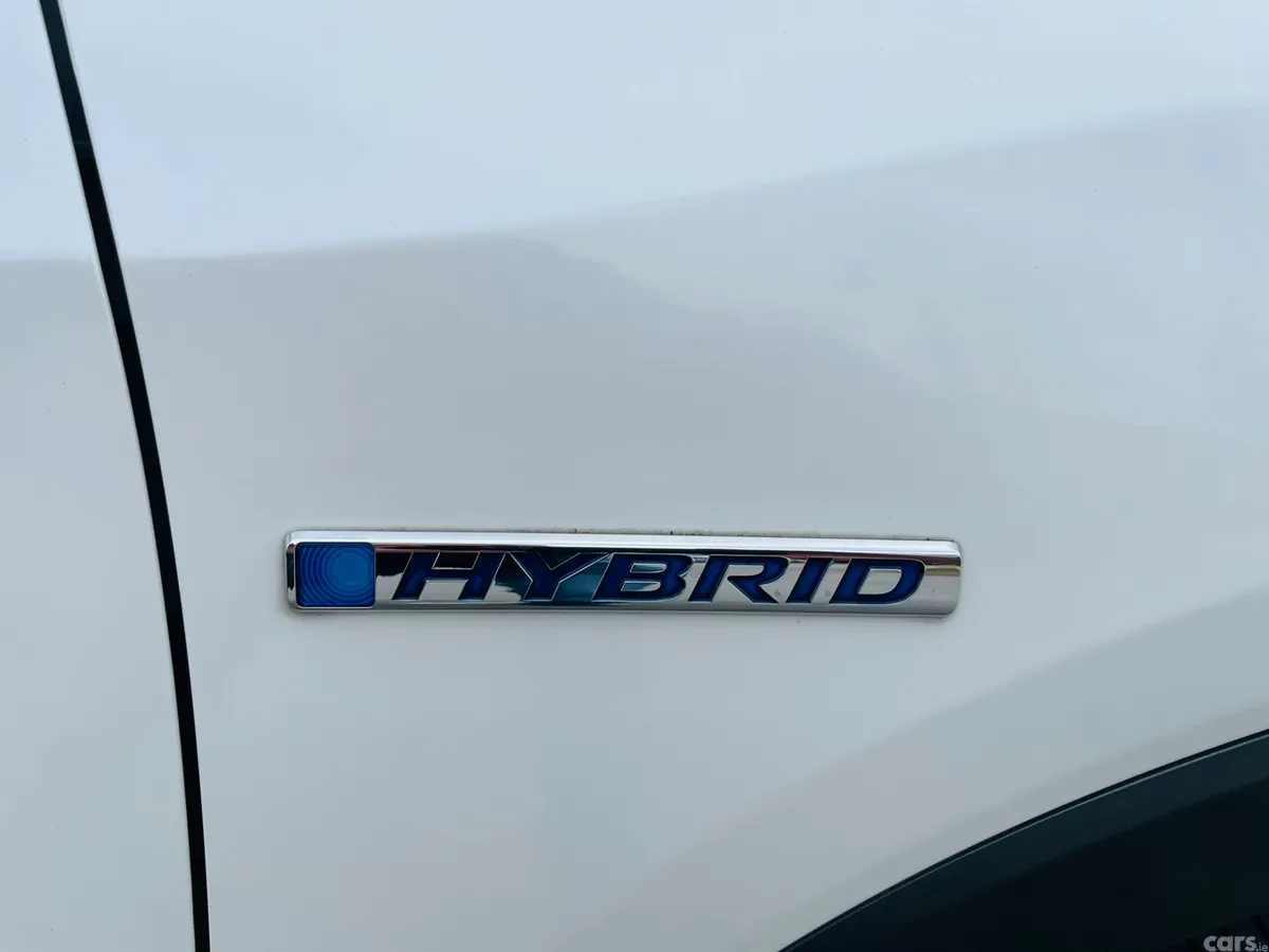 Honda Vezel Estate, Petrol Hybrid, 2018, White