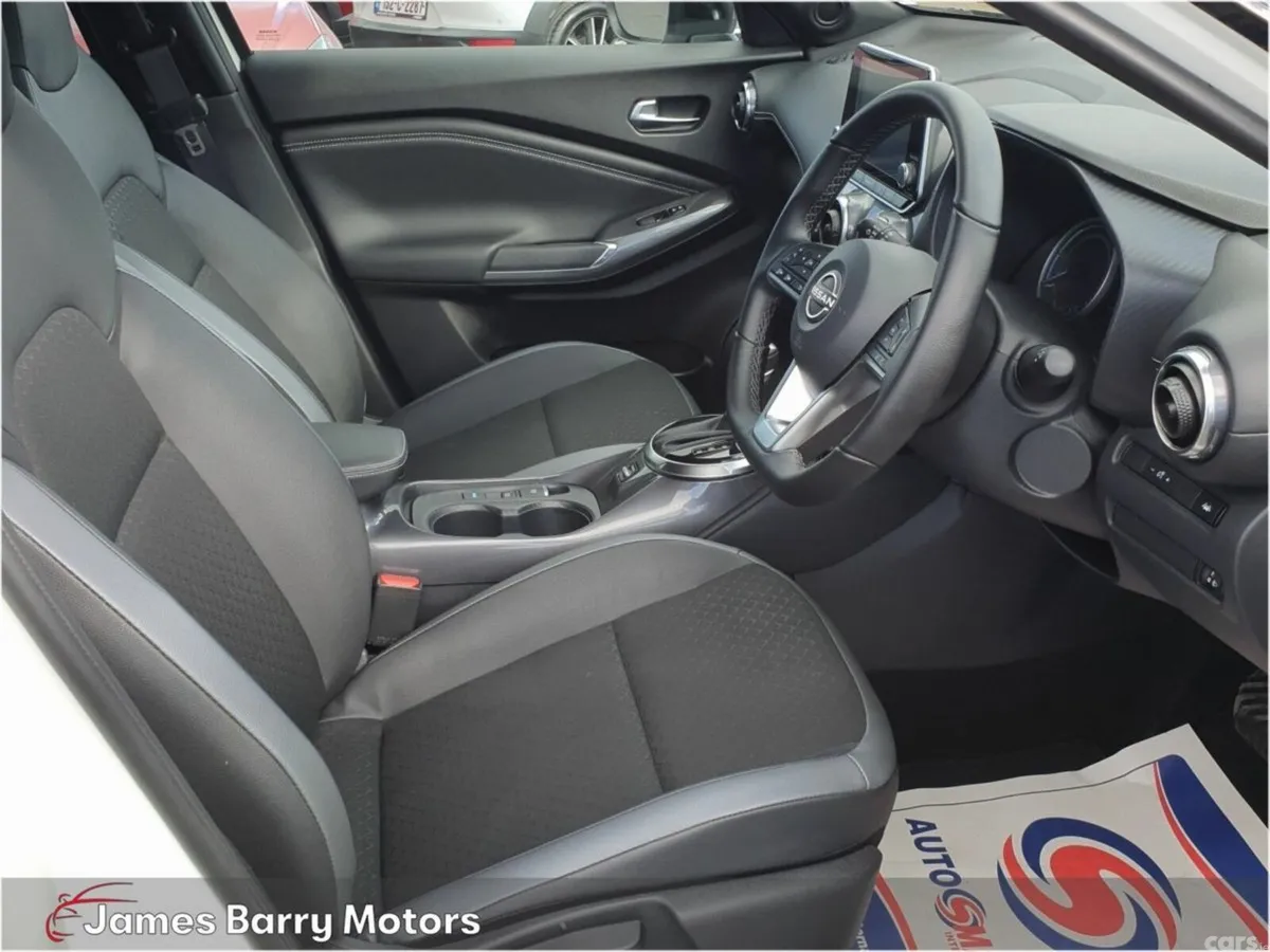 Nissan Juke SUV, Petrol Hybrid, 2024, White