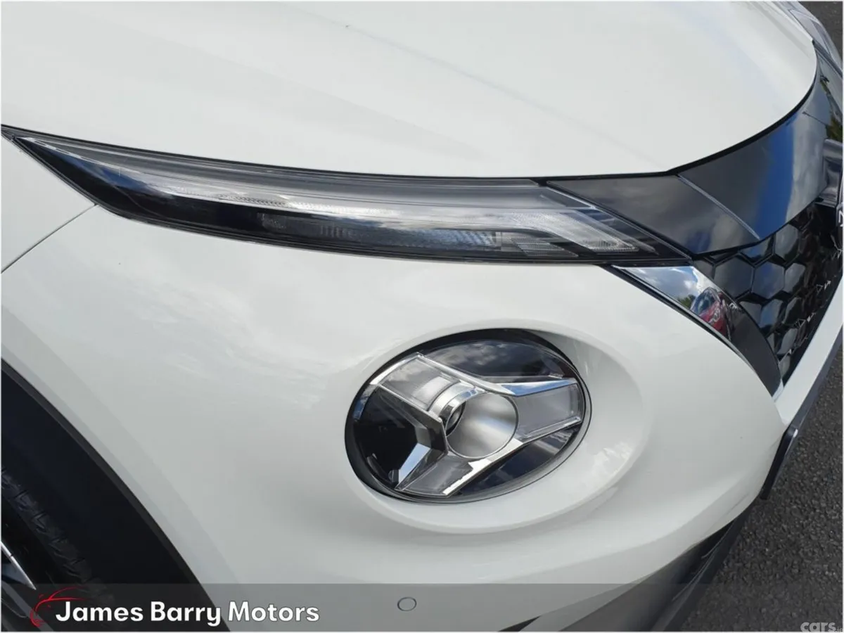 Nissan Juke SUV, Petrol Hybrid, 2024, White