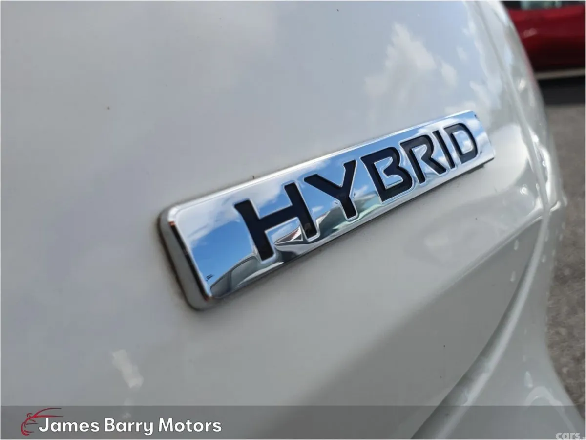 Nissan Juke SUV, Petrol Hybrid, 2024, White