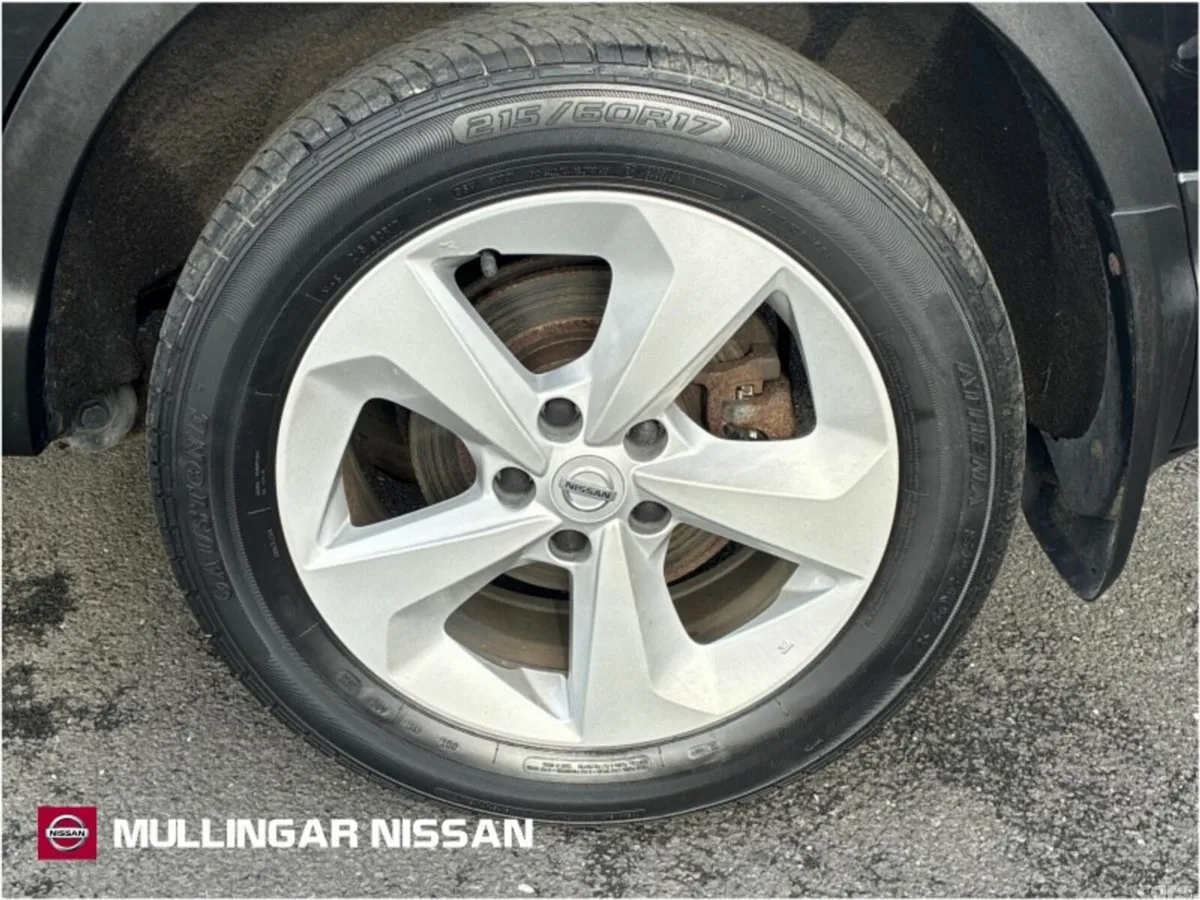 Nissan Qashqai SUV, Diesel, 2019, Black