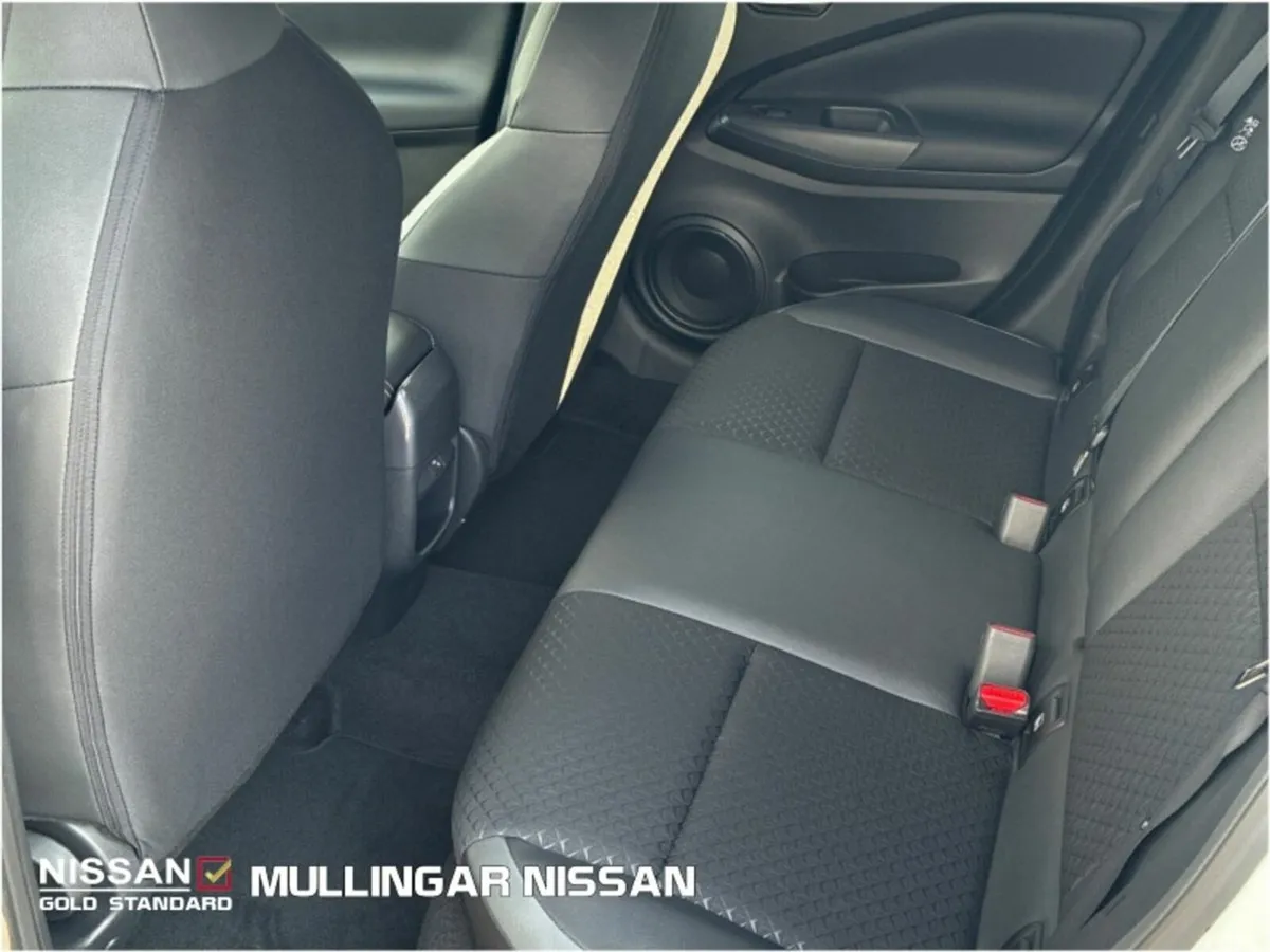 Nissan Juke SUV, Petrol Hybrid, 2025, White