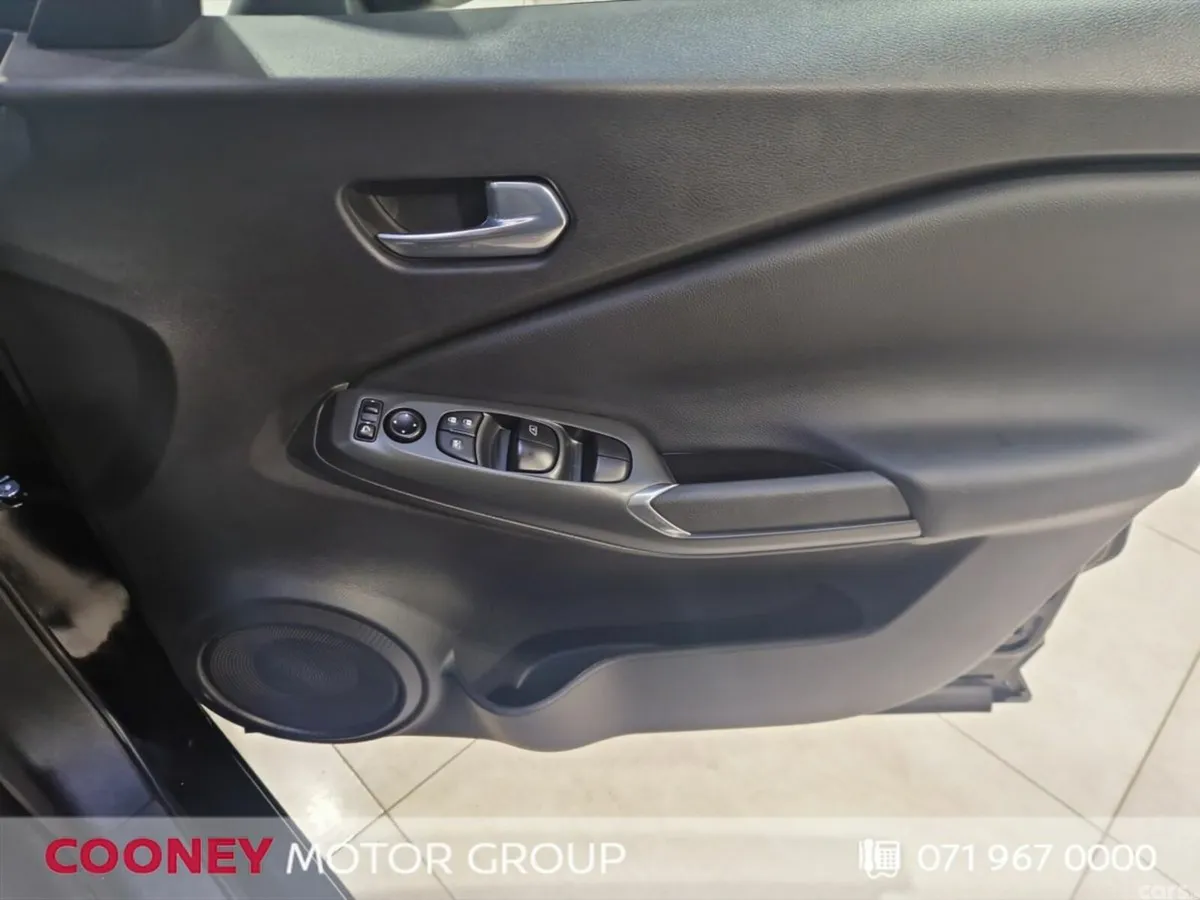 Nissan Juke SUV, Petrol Hybrid, 2025, Black