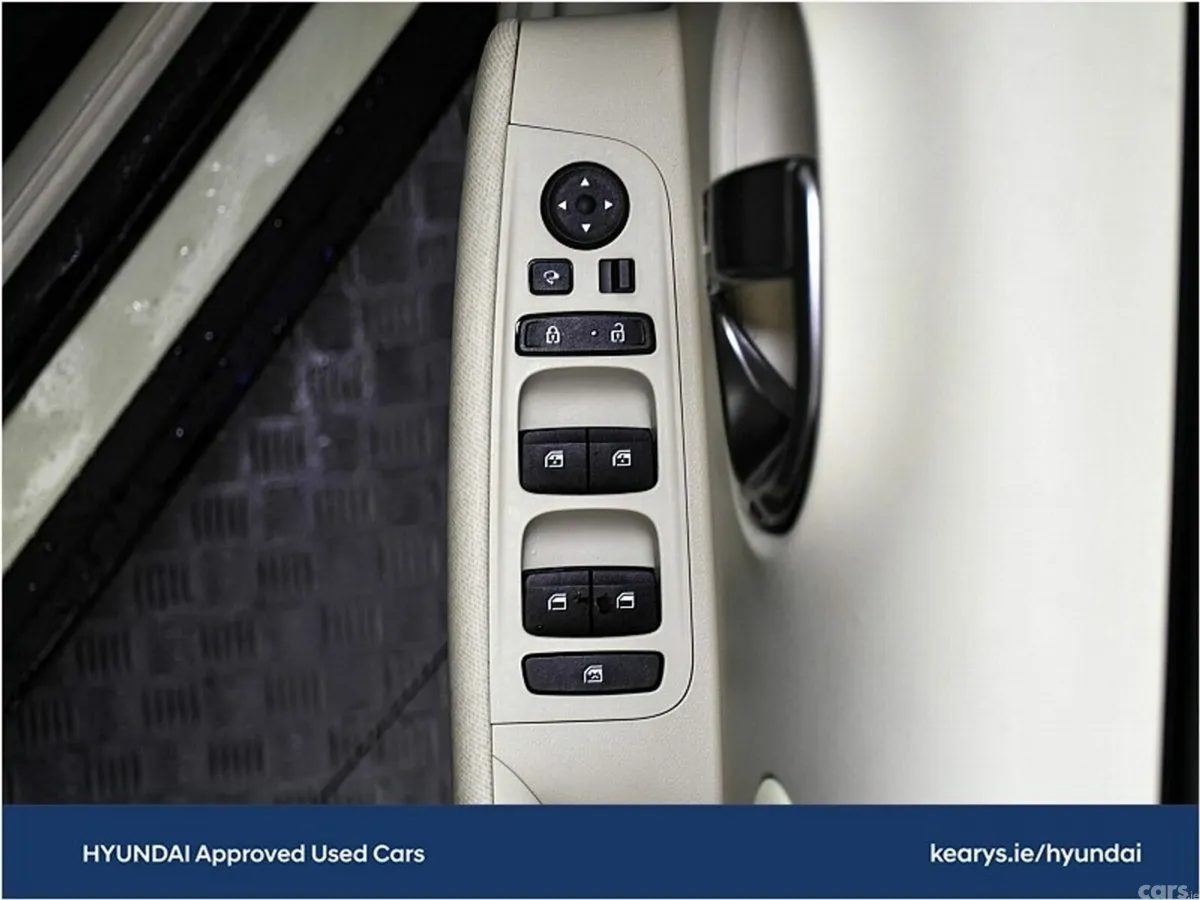 Hyundai INSTER SUV, Electric, 2026, Yellow