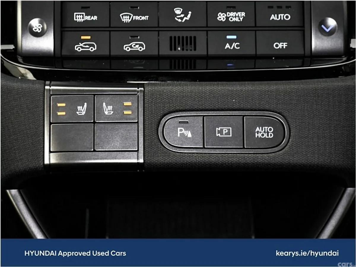 Hyundai INSTER SUV, Electric, 2026, Black