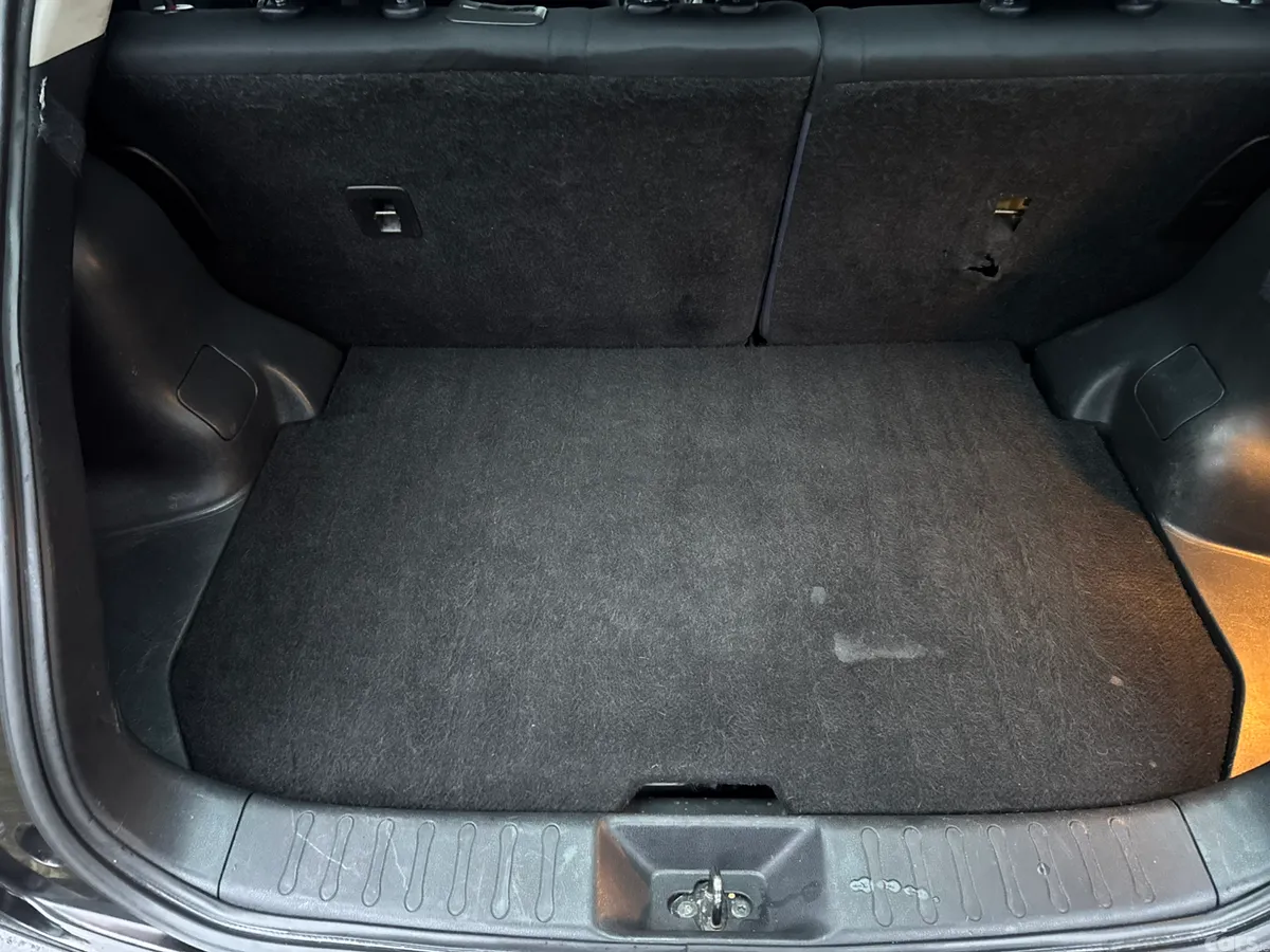 Nissan Juke SUV, Diesel, 2013, Black