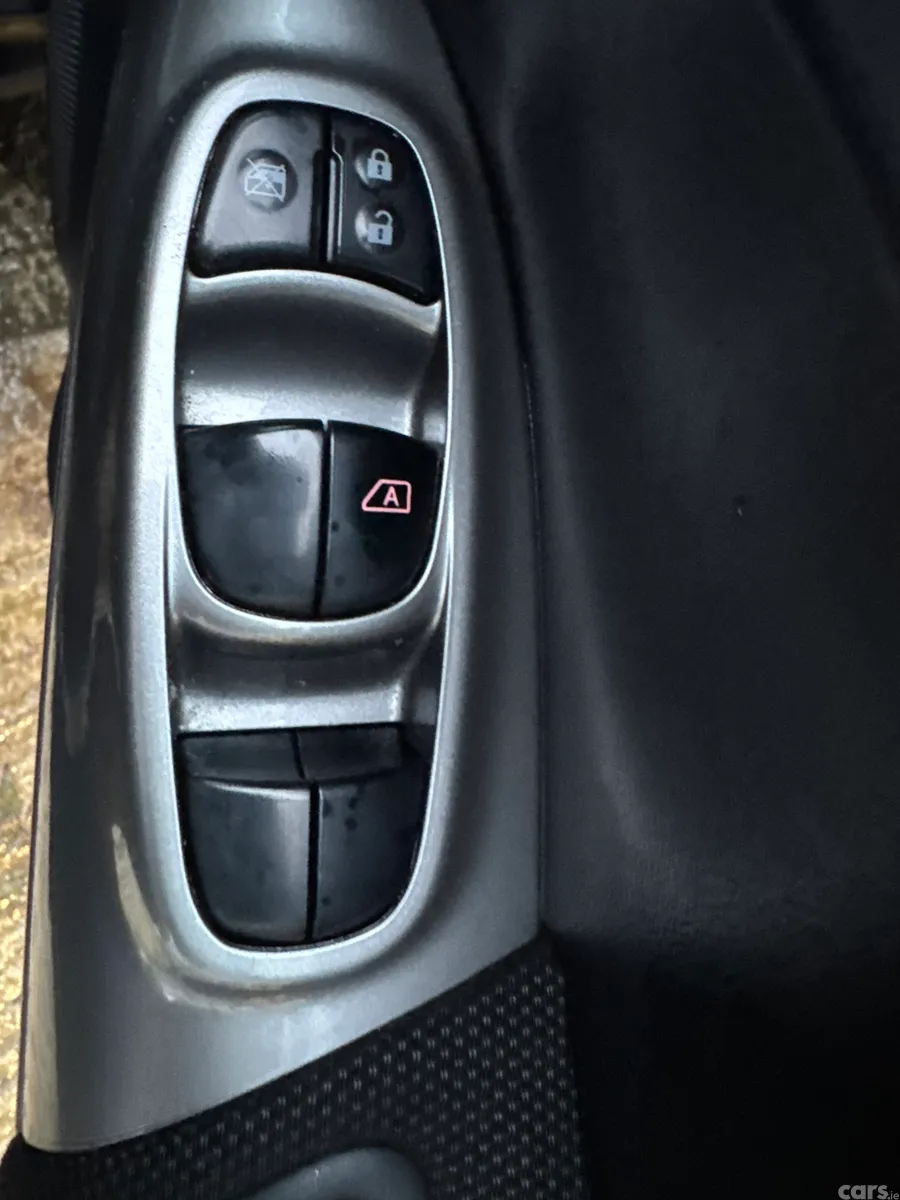 Nissan Juke SUV, Diesel, 2013, Black