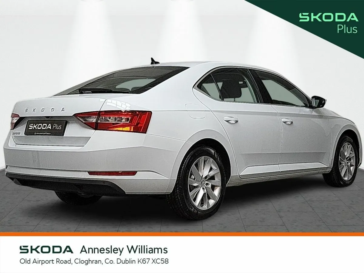 Skoda Superb Saloon, Diesel, 2025, White