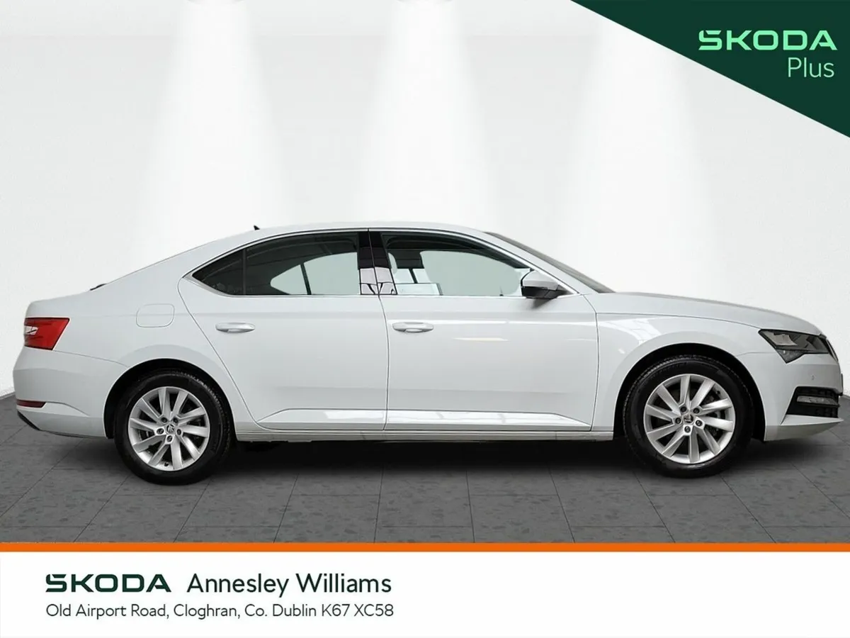 Skoda Superb Saloon, Diesel, 2025, White