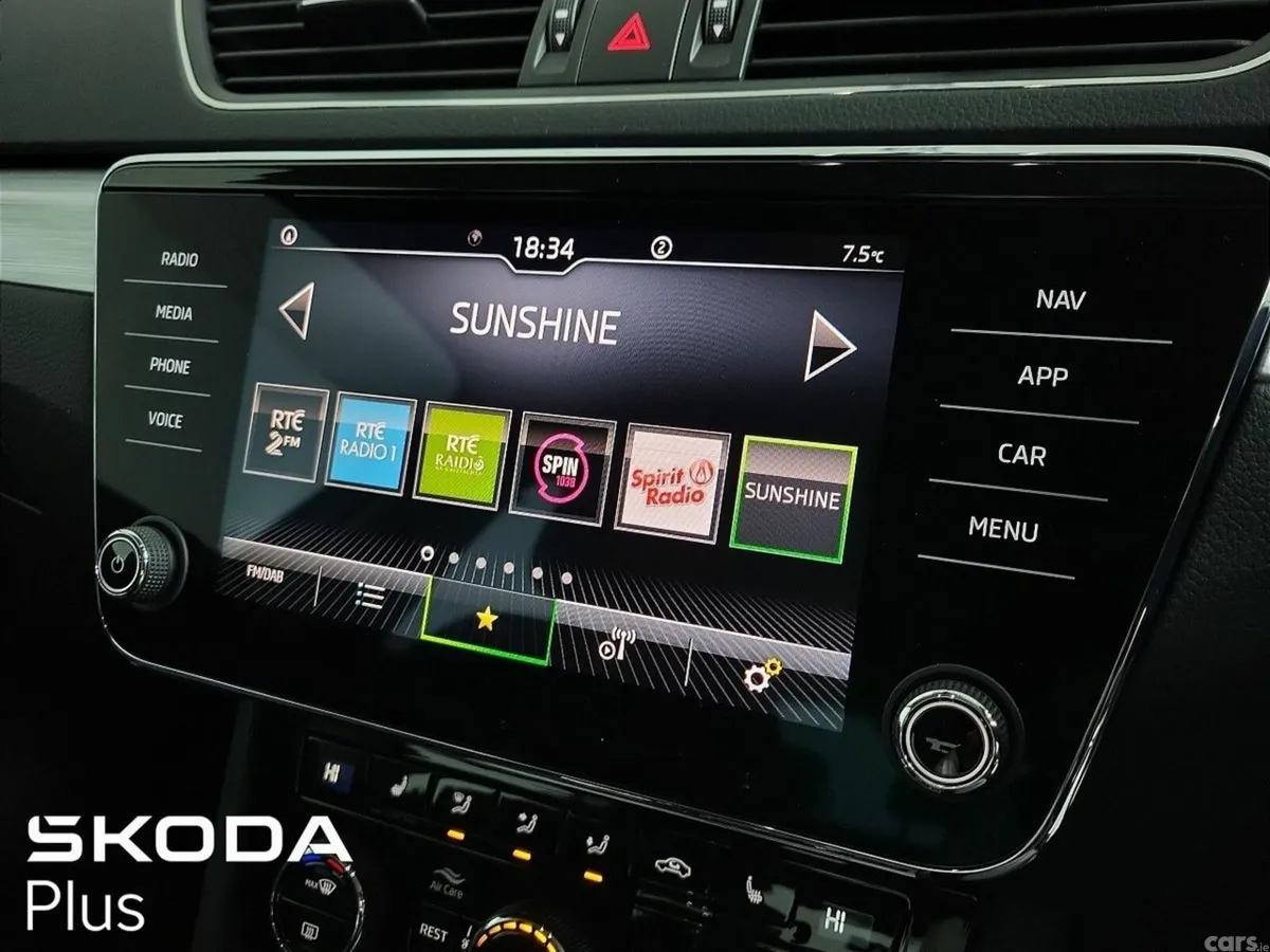 Skoda Superb Saloon, Diesel, 2025, White