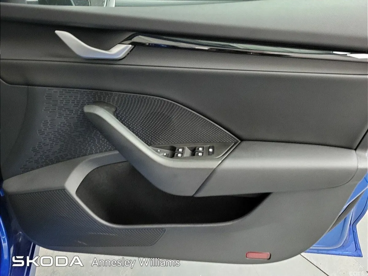 Skoda Octavia Saloon, Petrol, 2026, Blue