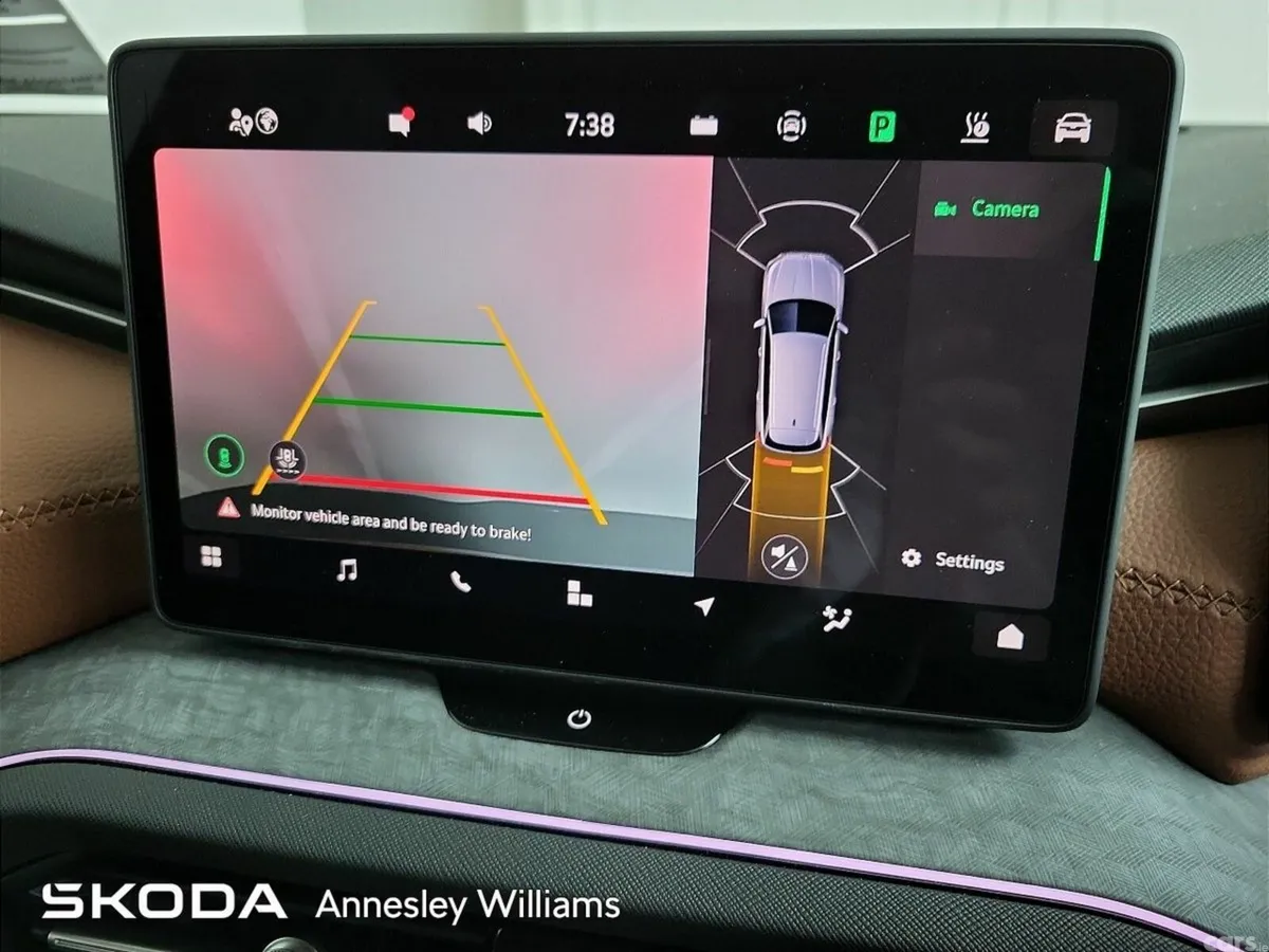 Skoda Kodiaq SUV, Petrol Plug-in Hybrid, 2026, Gold