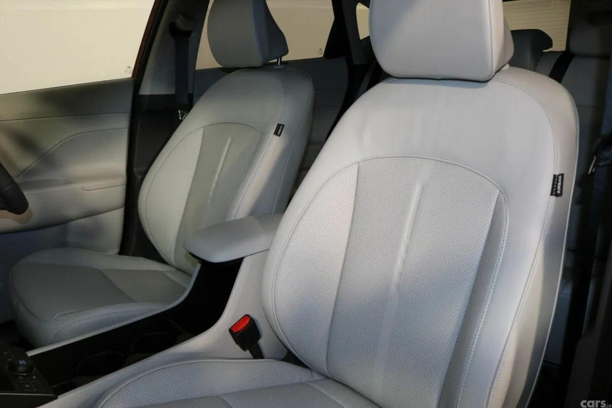 Hyundai KONA SUV, Electric, 2026, Red