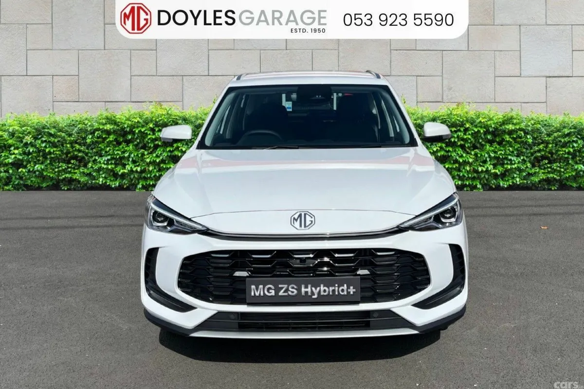 MG ZS SUV, Petrol Hybrid, 2027, White