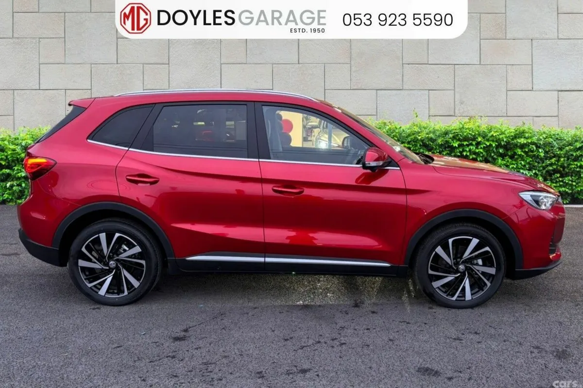 MG ZS SUV, Petrol Hybrid, 2027, Red