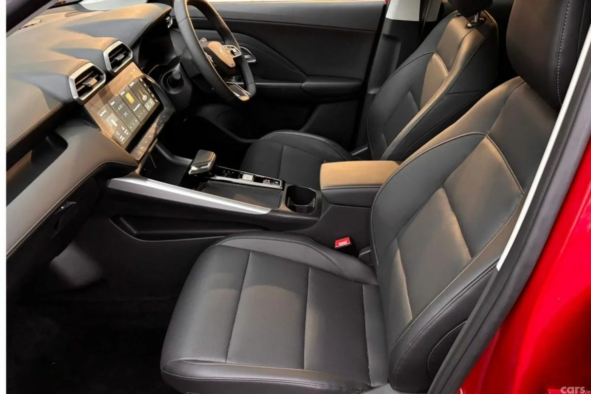 MG ZS SUV, Petrol Hybrid, 2027, Red