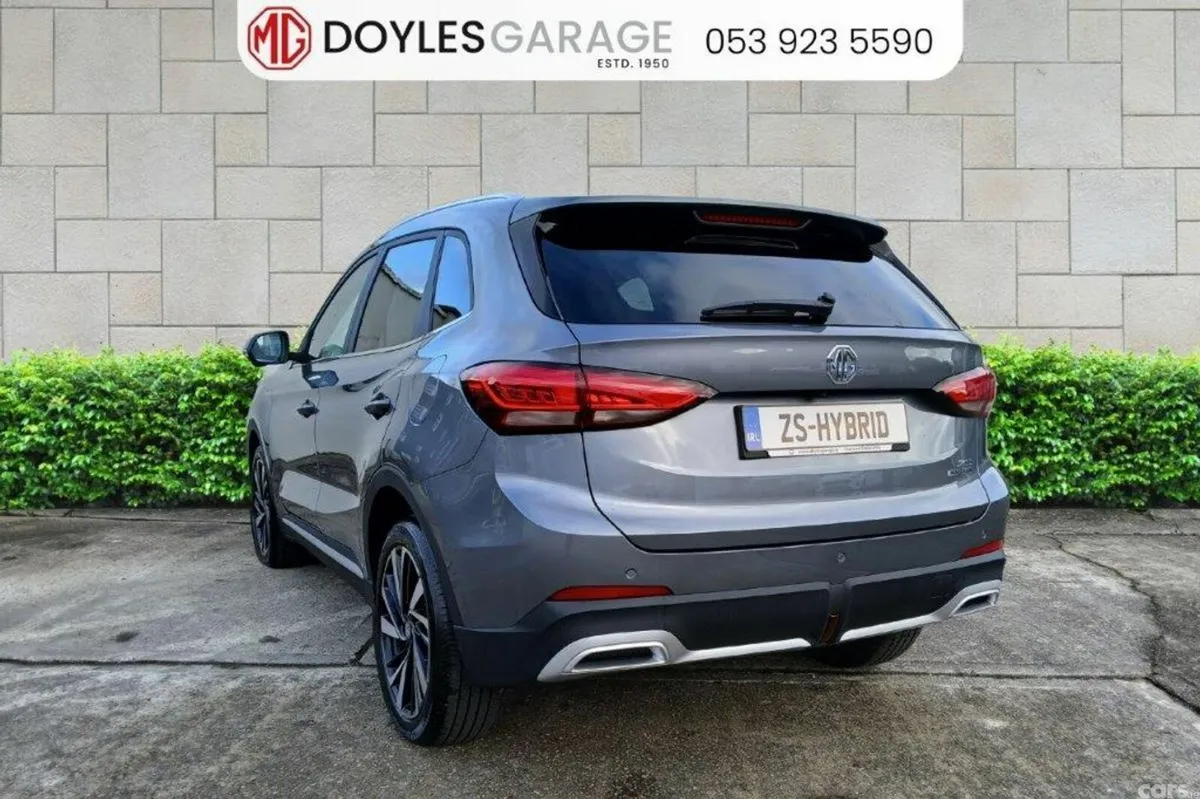 MG ZS SUV, Petrol Hybrid, 2027, Grey