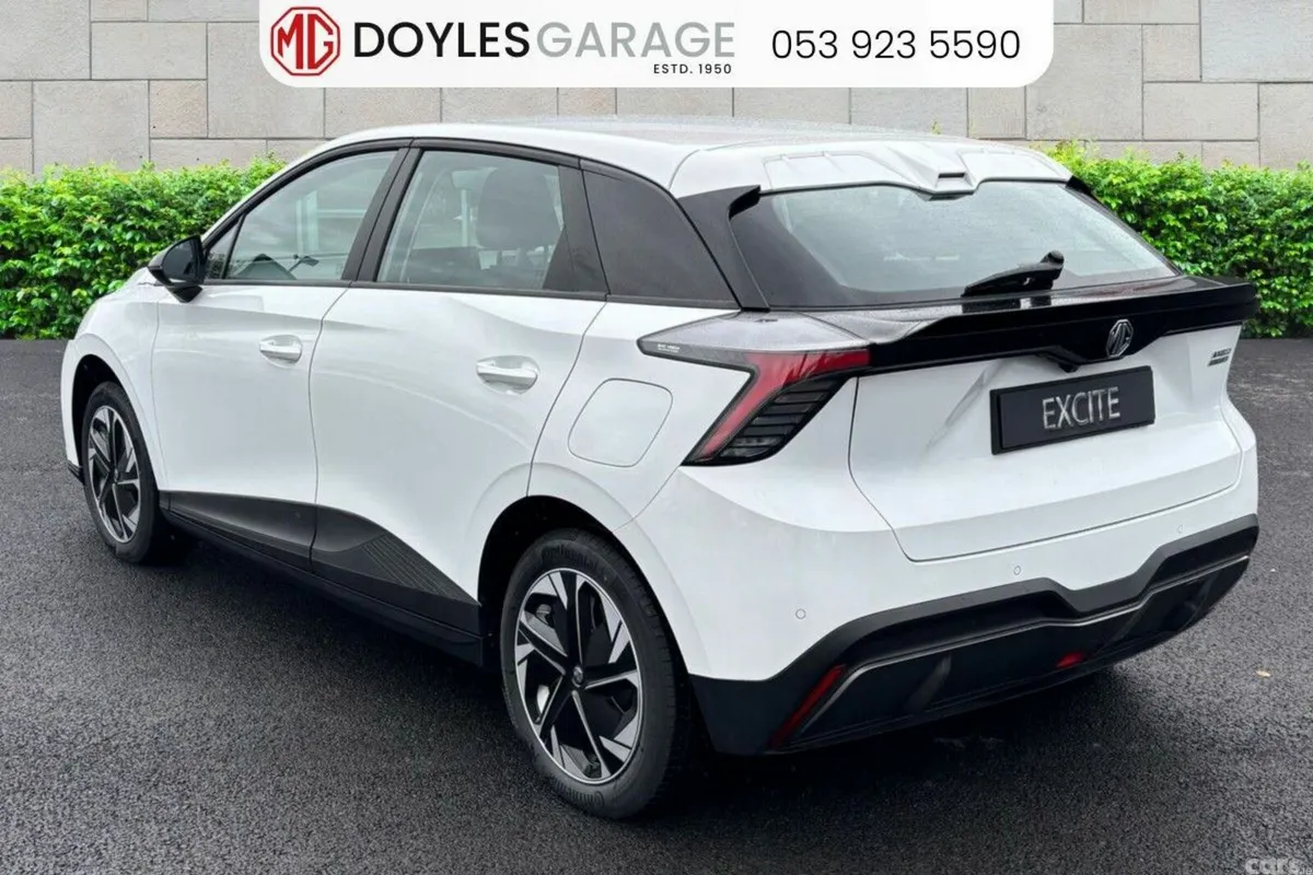 MG MG4 Hatchback, Electric, 2025, White