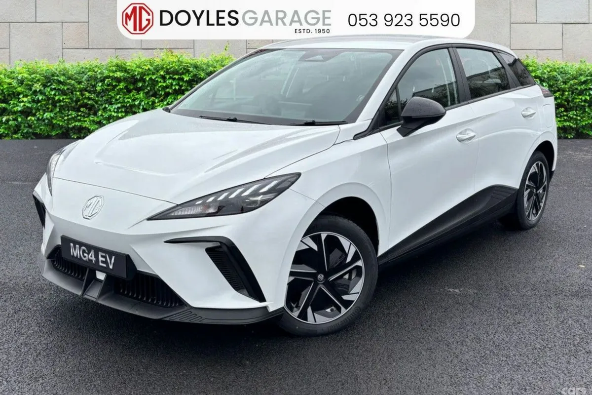 MG MG4 Hatchback, Electric, 2025, White