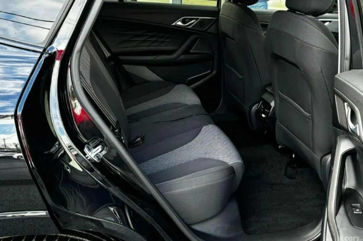 MG HS SUV, Petrol Plug-in Hybrid, 2027, Black