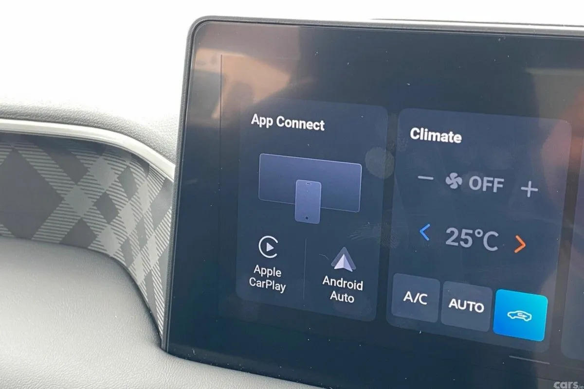 MG MG3 Hatchback, Petrol Hybrid, 2027, Red