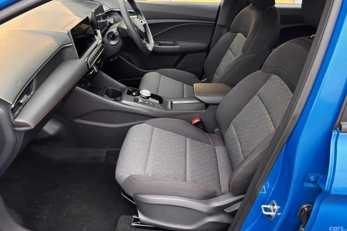 MG MG3 Hatchback, Petrol Hybrid, 2027, Blue
