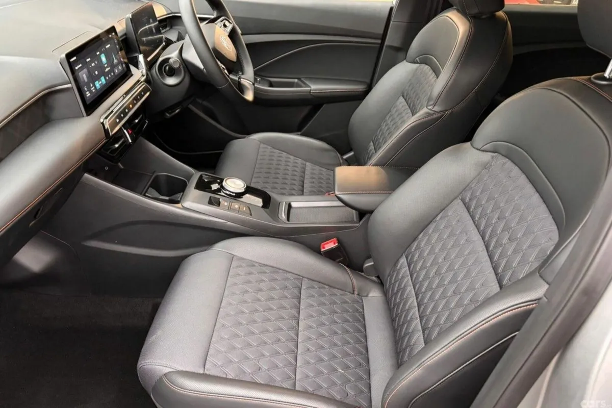 MG MG3 Hatchback, Petrol Hybrid, 2027, Silver