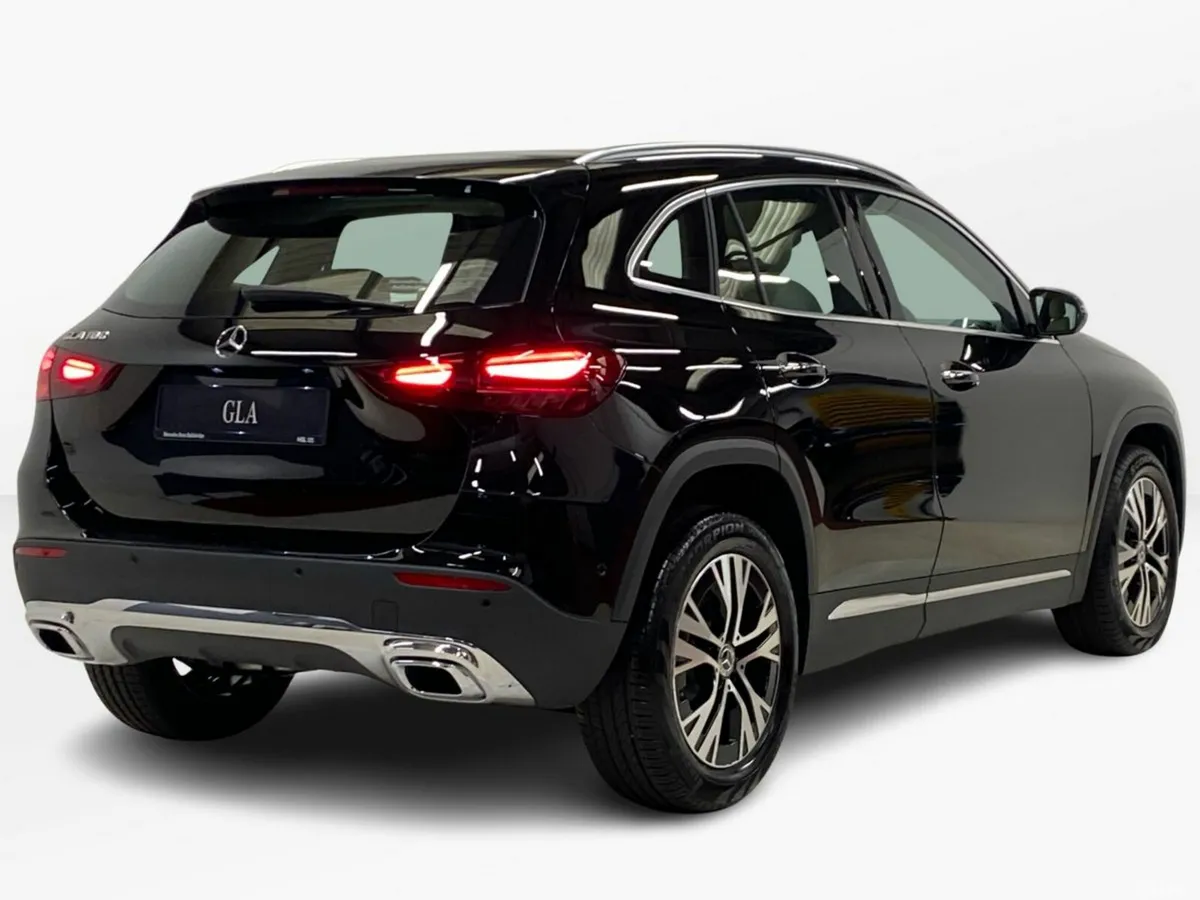 Mercedes-Benz GLA SUV, Petrol, 2026, Black
