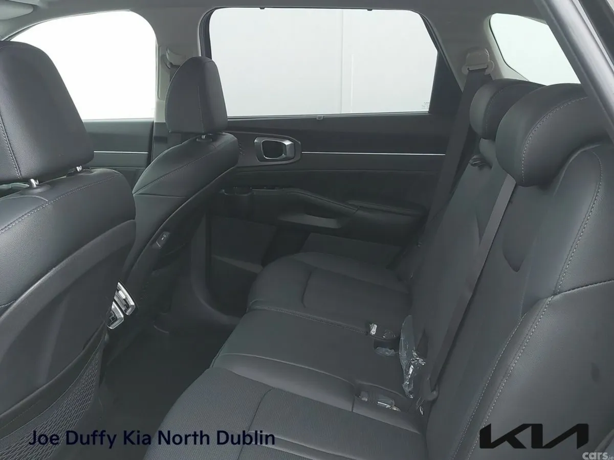 Kia Sorento SUV, Petrol Plug-in Hybrid, 2026, Black