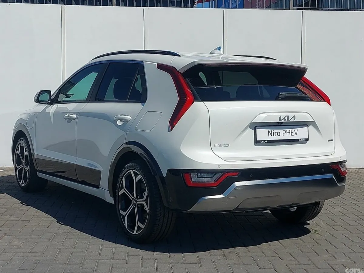 Kia Niro SUV, Petrol Plug-in Hybrid, 2026, White