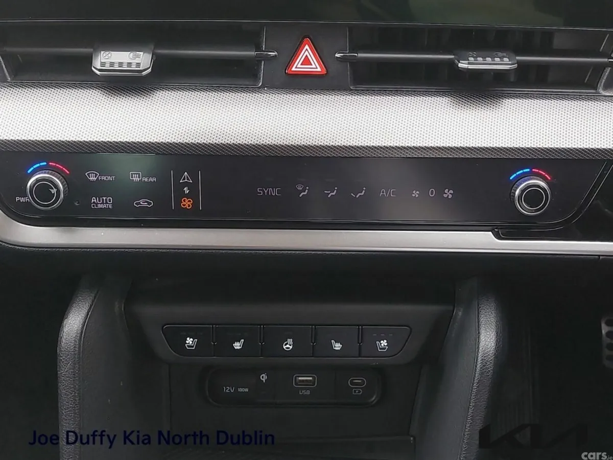 Kia Sportage SUV, Diesel Hybrid, 2024, Red