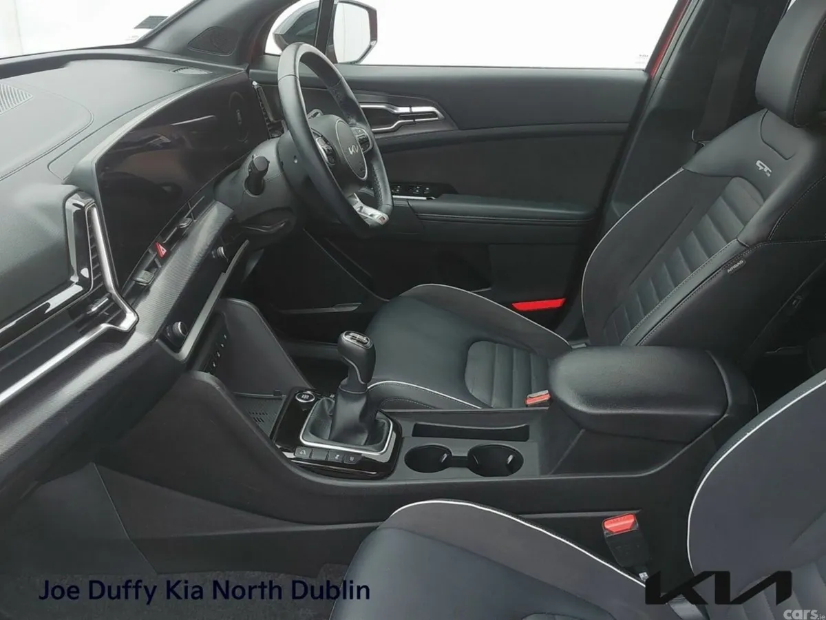 Kia Sportage SUV, Diesel Hybrid, 2024, Red